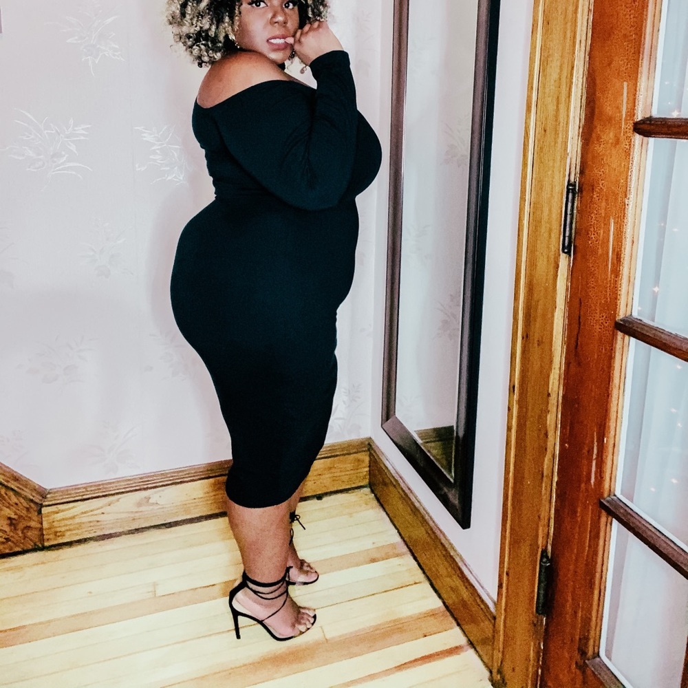 Black Cold Shoulder Bodycon Dress